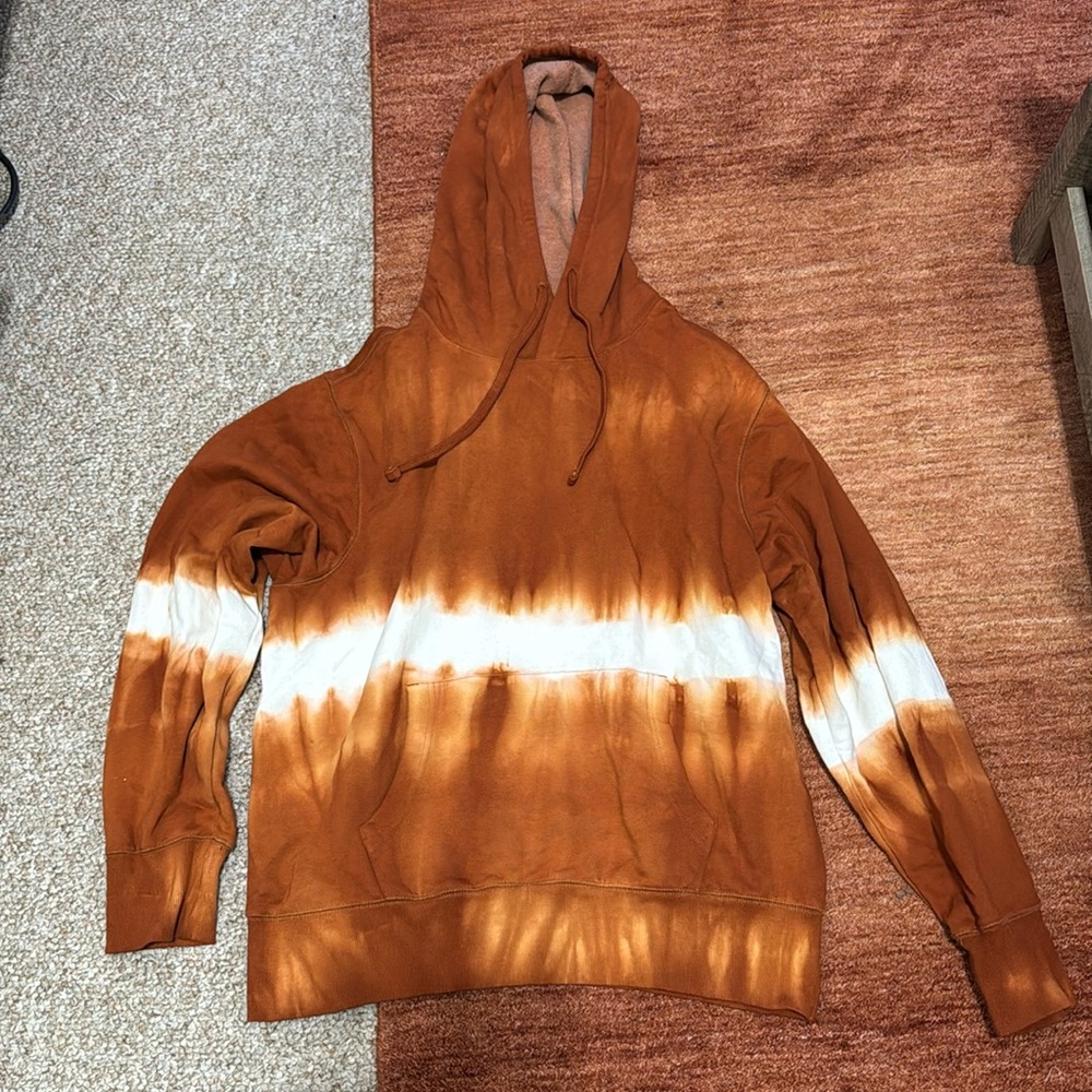 Sun and Stone Men’s Burnt Orange Tie-Dye Hoodie Medium